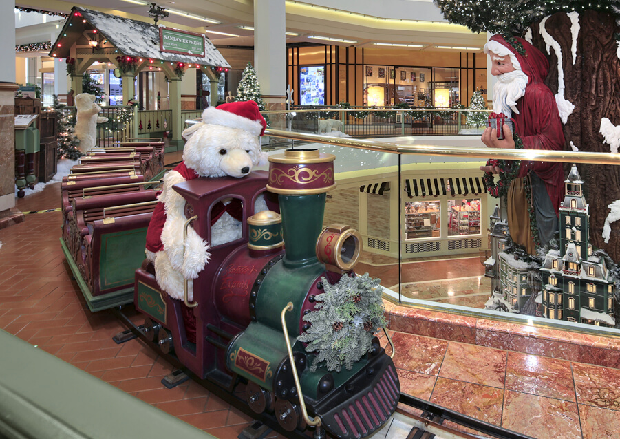 Photos: It's all holiday sweetness and lights at South Coast Plaza as Christmas  tree is switched on – Orange County Register