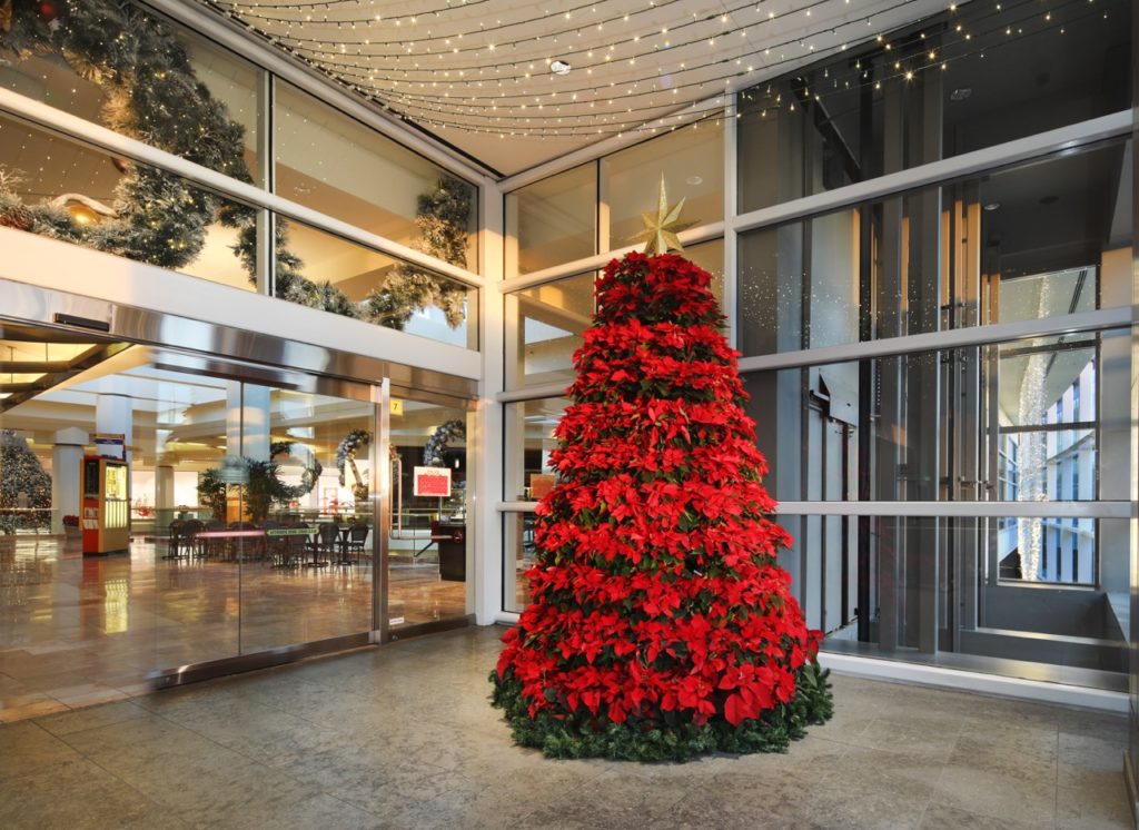 Christmas tree at South Coast Plaza, Coast Mesa, CA  Christmas tree,  Holiday celebration, New years decorations