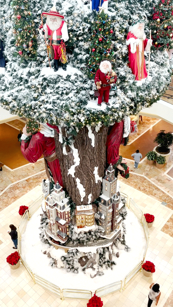 South Coast Plaza Christmas tree, Teddy S