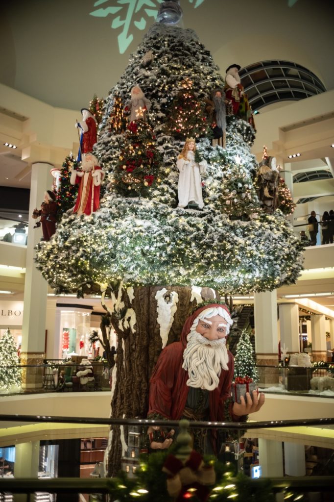 Christmas at South Coast Plaza in Orange County, CA (an ol…